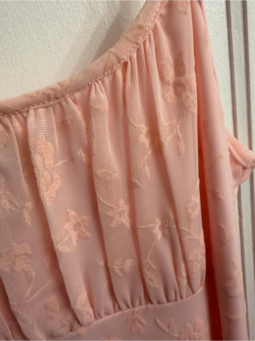 Delicate Velour Dress in Light Rose - Picture 5 of 11
